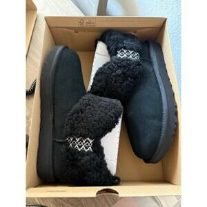 UGG Ultra Mini Braid Boots in Black
